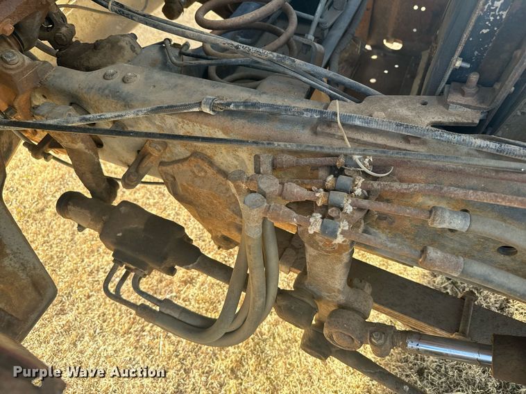 image for item DX3833 1970 Ford C700 grain truck