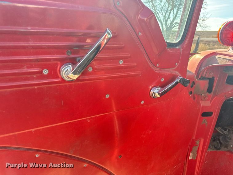 image for item DX3833 1970 Ford C700 grain truck