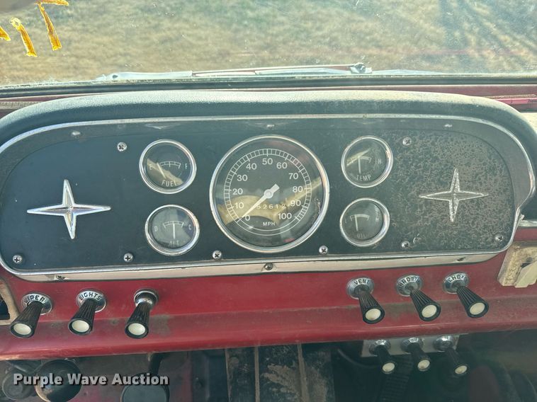 image for item DX3833 1970 Ford C700 grain truck