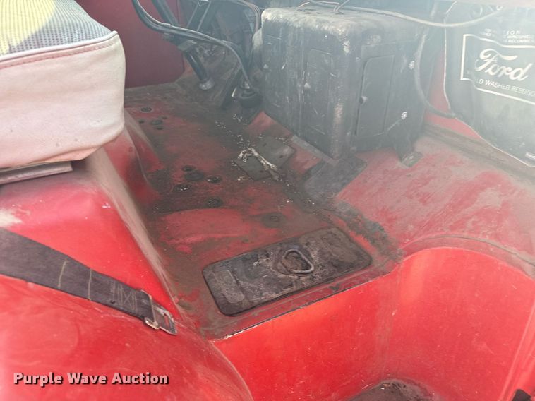 image for item DX3833 1970 Ford C700 grain truck