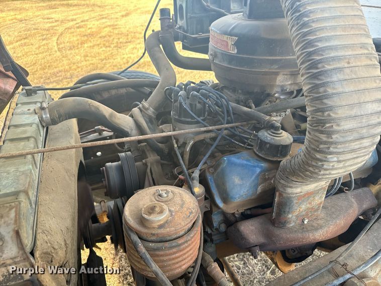 image for item DX3833 1970 Ford C700 grain truck