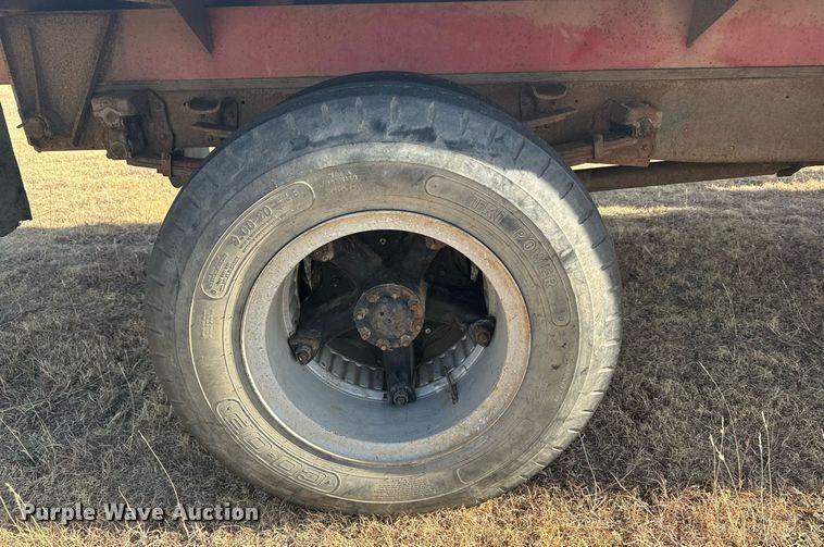 image for item DX3833 1970 Ford C700 grain truck