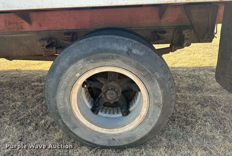 image for item DX3833 1970 Ford C700 grain truck