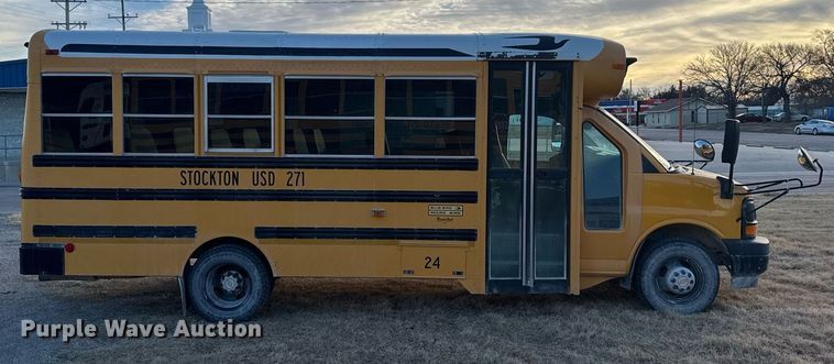 image for item DX3837 2008 Chevrolet Express G3500 school bus