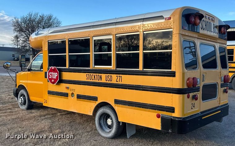 image for item DX3837 2008 Chevrolet Express G3500 school bus