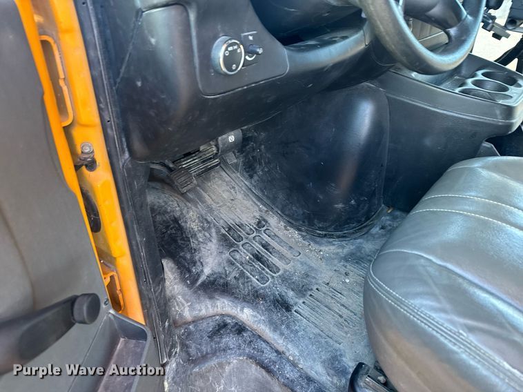 image for item DX3837 2008 Chevrolet Express G3500 school bus