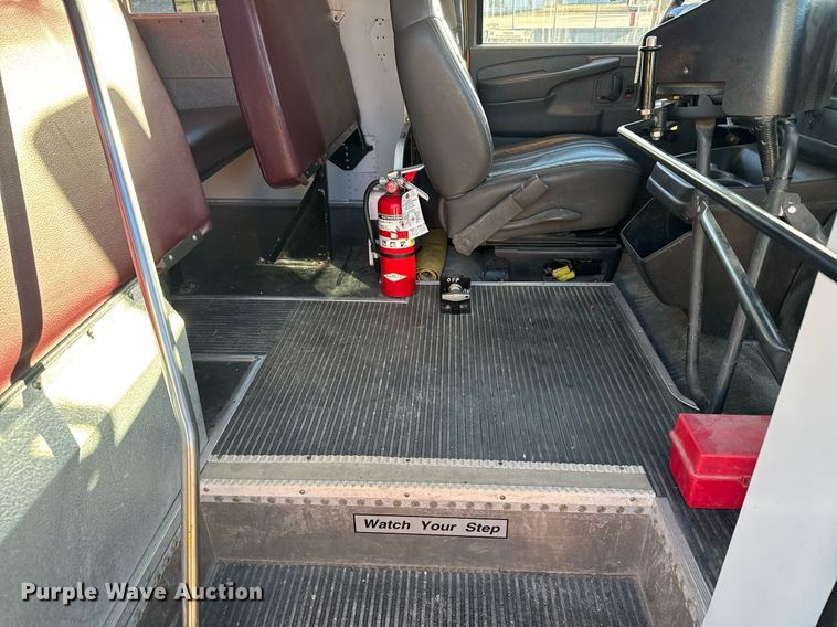 image for item DX3837 2008 Chevrolet Express G3500 school bus