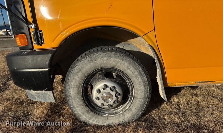 image for item DX3837 2008 Chevrolet Express G3500 school bus