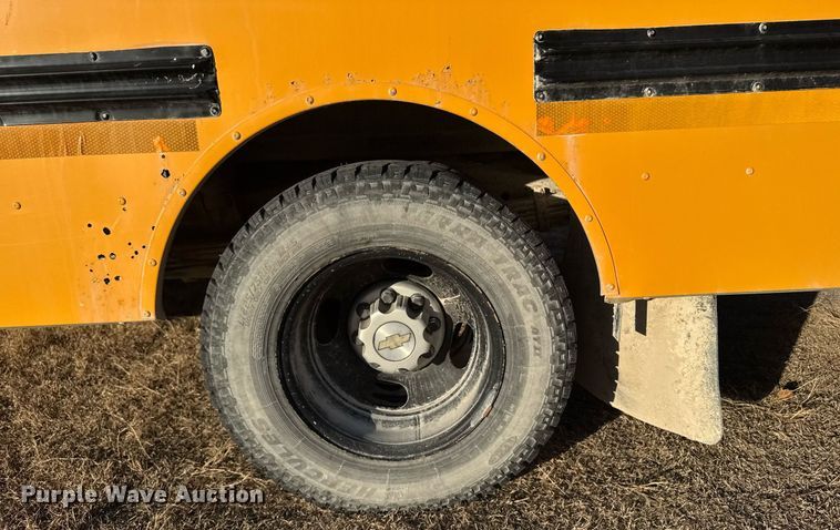 image for item DX3837 2008 Chevrolet Express G3500 school bus