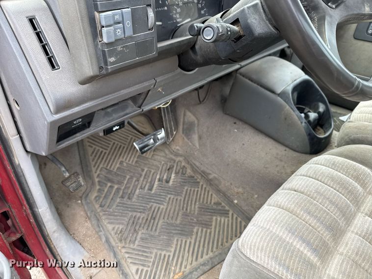 image for item DX3863 1992 Chevrolet C1500 pickup truck