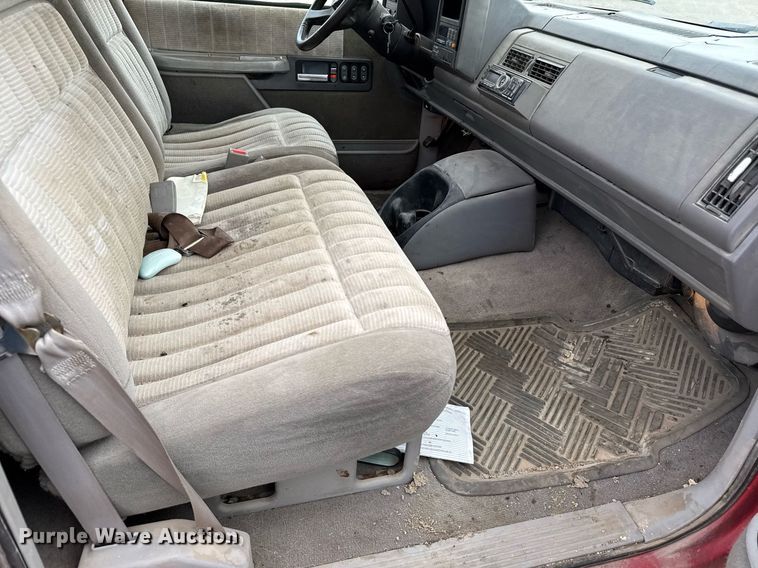 image for item DX3863 1992 Chevrolet C1500 pickup truck