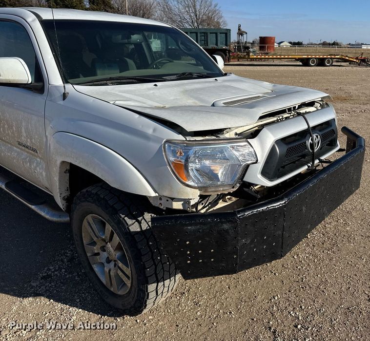 image for item DX3885 2012 Toyota Tacoma Double Cab pickup truck