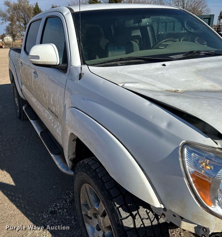 image for item DX3885 2012 Toyota Tacoma Double Cab pickup truck