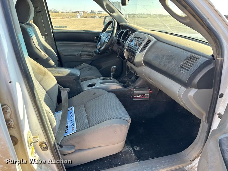 image for item DX3885 2012 Toyota Tacoma Double Cab pickup truck