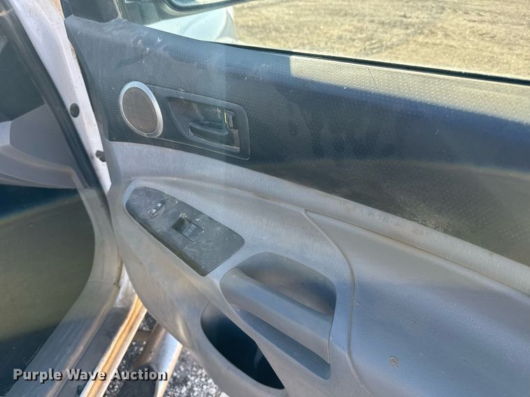 image for item DX3885 2012 Toyota Tacoma Double Cab pickup truck