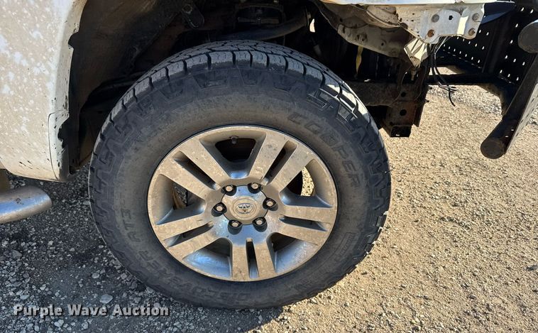 image for item DX3885 2012 Toyota Tacoma Double Cab pickup truck