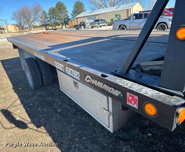 image for item DX3892 1999 GMC C6500 rollback truck