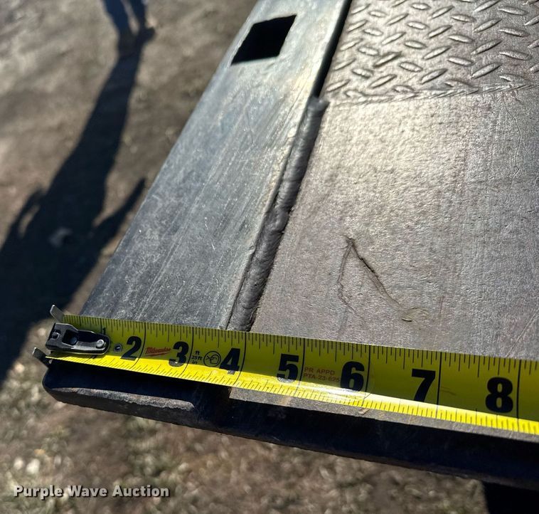 image for item DX3892 1999 GMC C6500 rollback truck