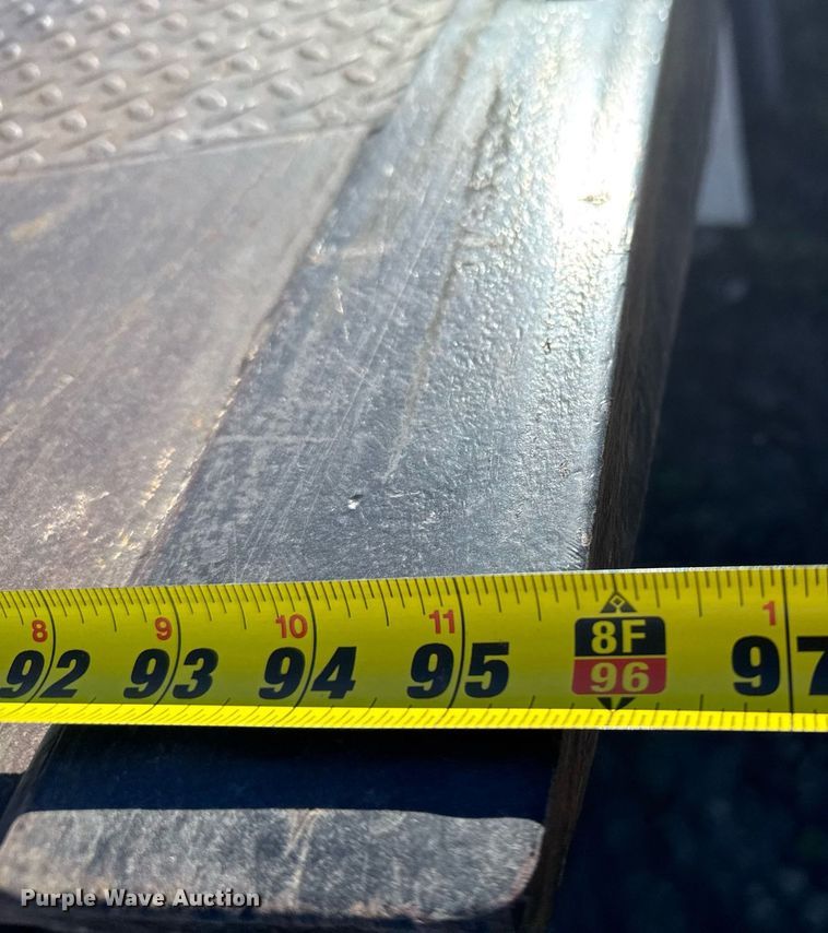 image for item DX3892 1999 GMC C6500 rollback truck