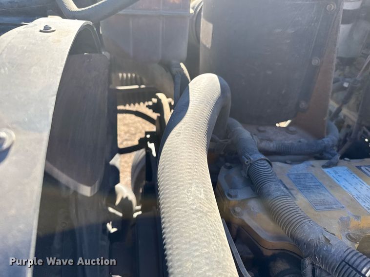 image for item DX3892 1999 GMC C6500 rollback truck