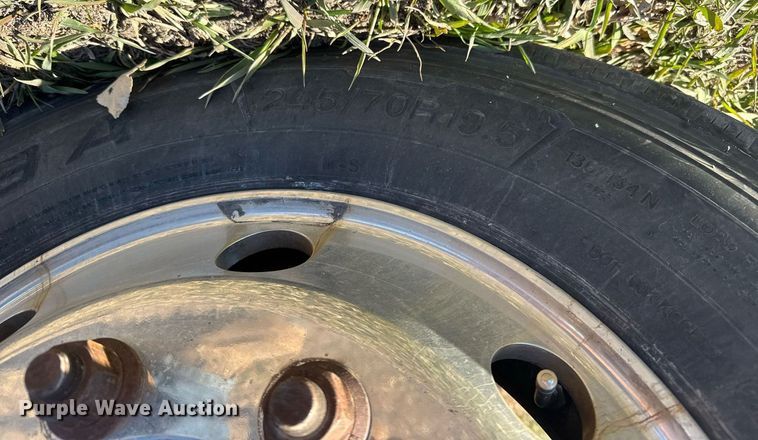 image for item DX3892 1999 GMC C6500 rollback truck