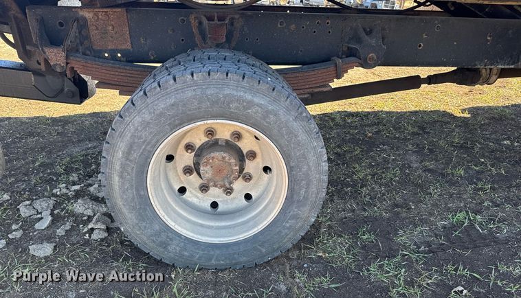 image for item DX3892 1999 GMC C6500 rollback truck