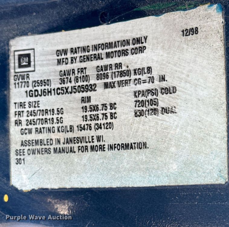 image for item DX3892 1999 GMC C6500 rollback truck