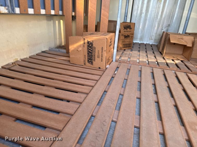 image for item DX3902 2000 Chevrolet C7500 refrigerated truck