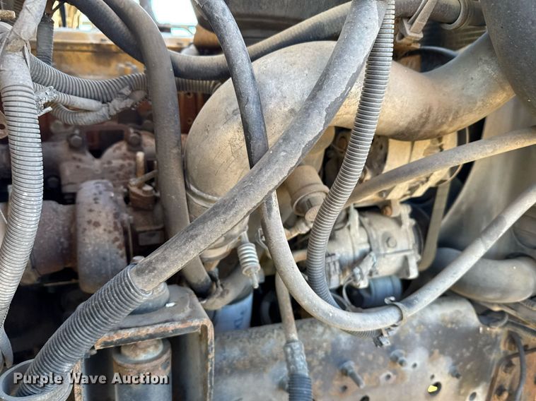 image for item DX3902 2000 Chevrolet C7500 refrigerated truck