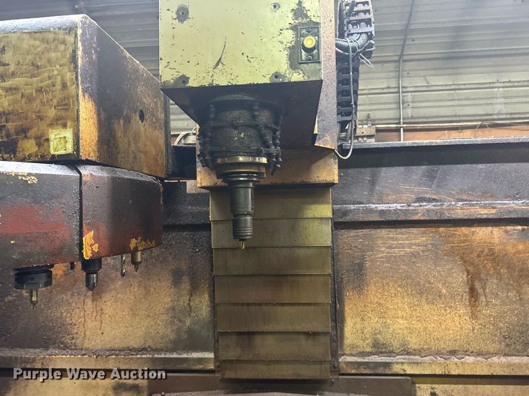 image for item DX3915 Milltronics RH33XP CNC mill