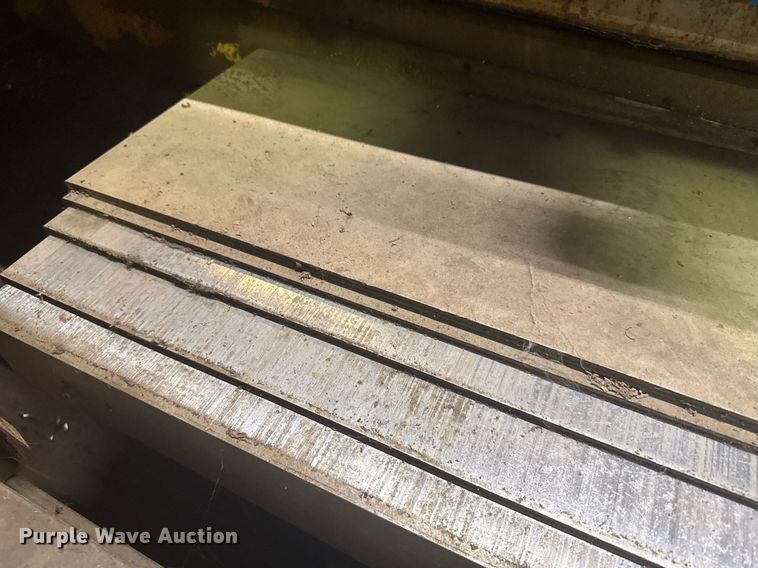 image for item DX3915 Milltronics RH33XP CNC mill