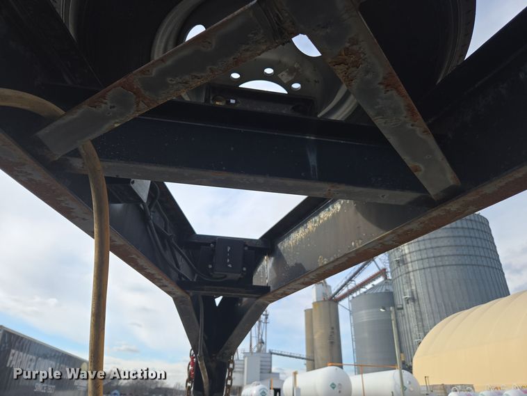 image for item EE7936 2009 Sure-Trac equipment trailer