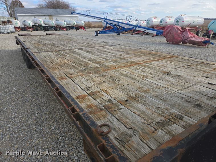 image for item EE7936 2009 Sure-Trac equipment trailer