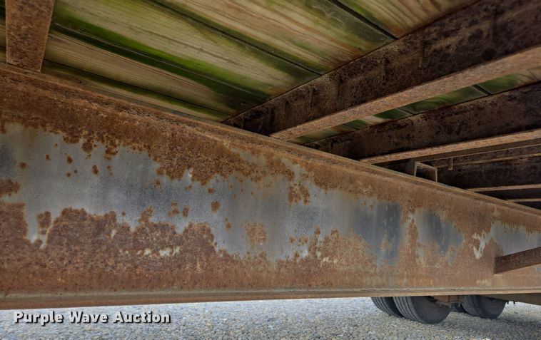 image for item EE7936 2009 Sure-Trac equipment trailer