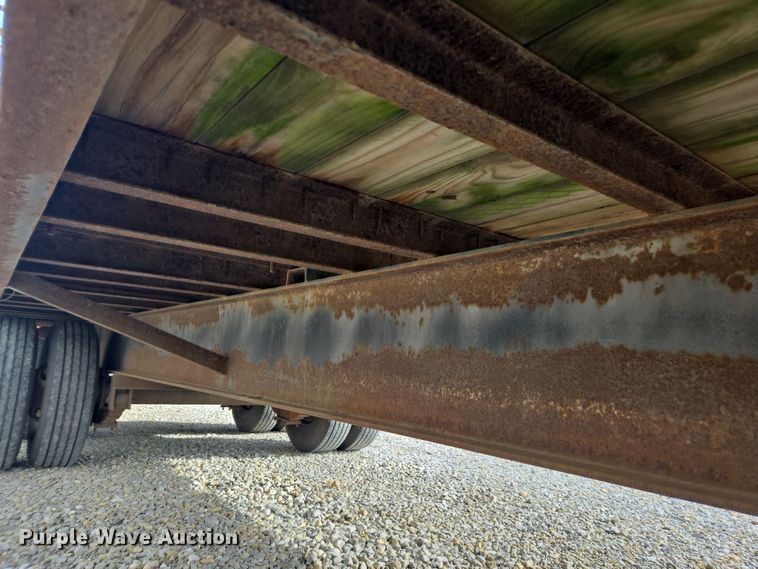 image for item EE7936 2009 Sure-Trac equipment trailer