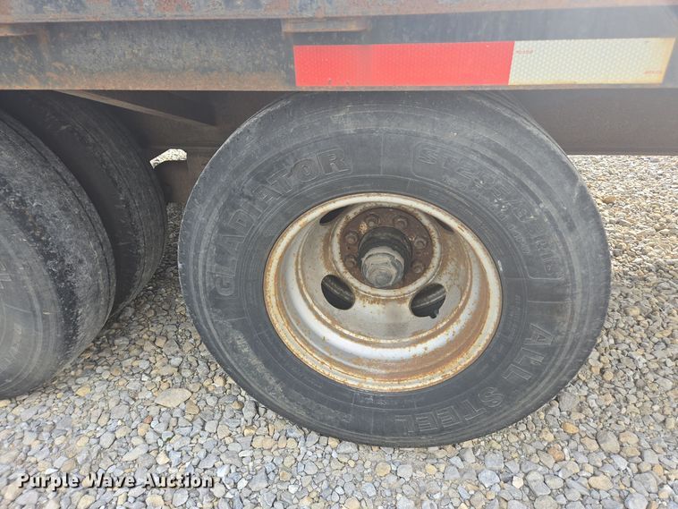 image for item EE7936 2009 Sure-Trac equipment trailer