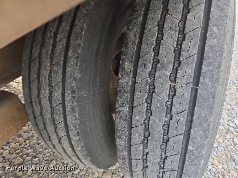 image for item EE7936 2009 Sure-Trac equipment trailer