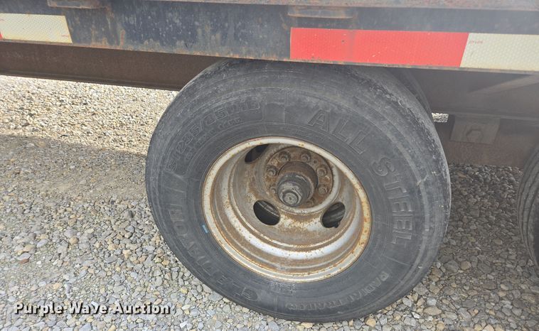 image for item EE7936 2009 Sure-Trac equipment trailer