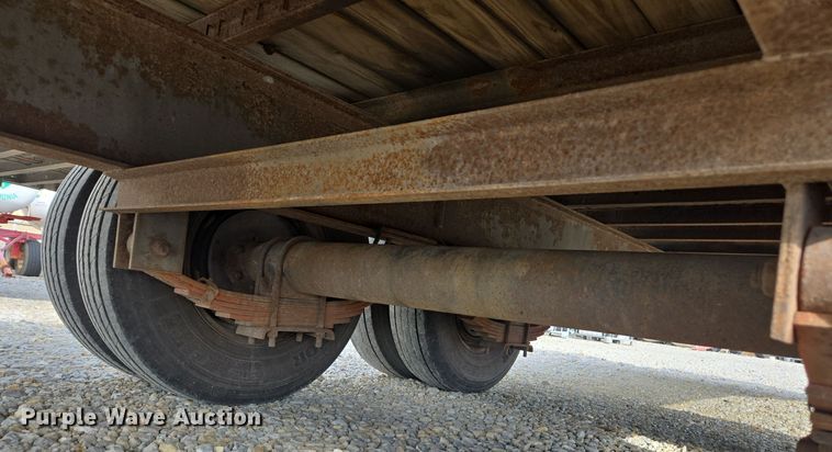 image for item EE7936 2009 Sure-Trac equipment trailer