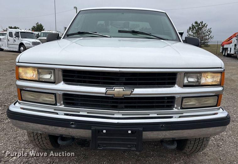 image for item EG2324 1998 Chevrolet K1500 Ext. Cab pickup truck