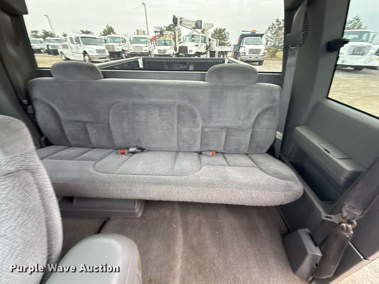 image for item EG2324 1998 Chevrolet K1500 Ext. Cab pickup truck