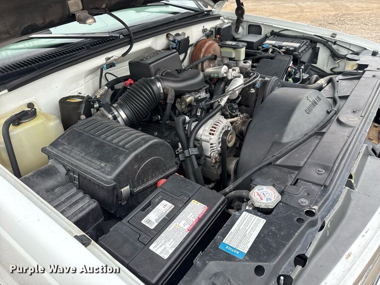 image for item EG2324 1998 Chevrolet K1500 Ext. Cab pickup truck