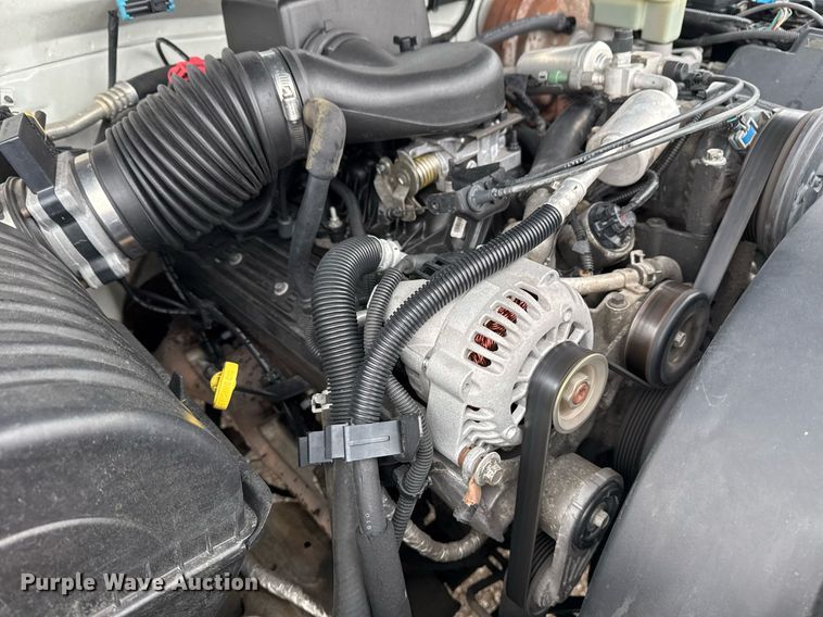 image for item EG2324 1998 Chevrolet K1500 Ext. Cab pickup truck