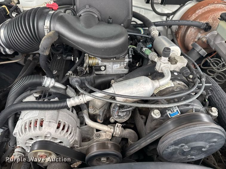 image for item EG2324 1998 Chevrolet K1500 Ext. Cab pickup truck