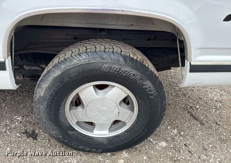 image for item EG2324 1998 Chevrolet K1500 Ext. Cab pickup truck