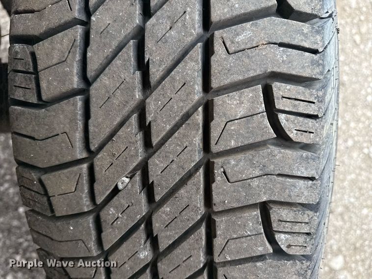 image for item EG2324 1998 Chevrolet K1500 Ext. Cab pickup truck