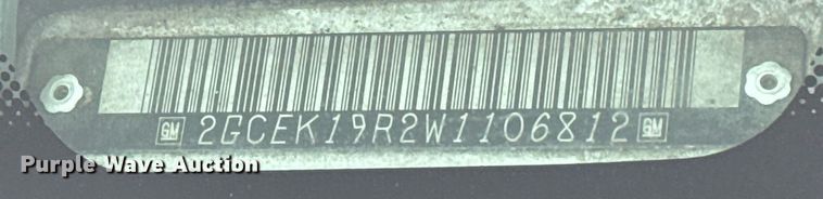 image for item EG2324 1998 Chevrolet K1500 Ext. Cab pickup truck