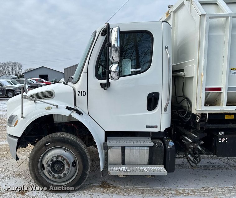 image for item EG7037 2011 Freightliner Buisness Class M2 refuse truck