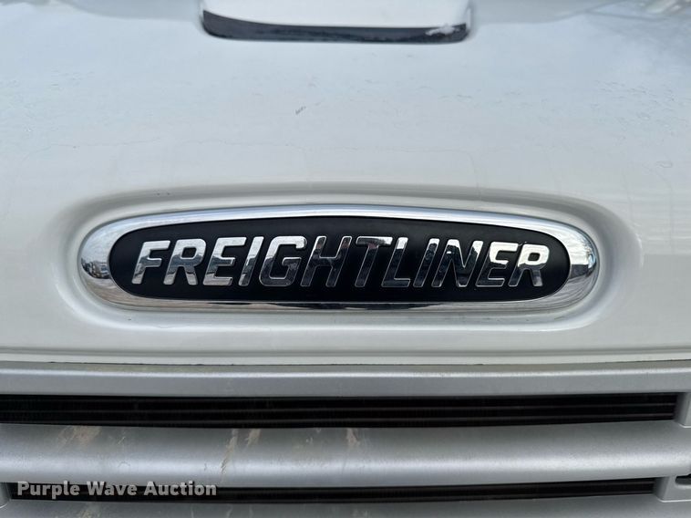 image for item EG7037 2011 Freightliner Buisness Class M2 refuse truck