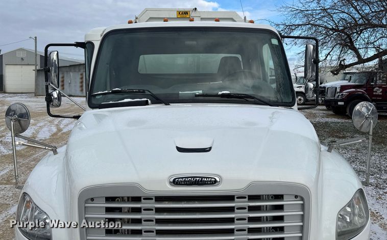 image for item EG7037 2011 Freightliner Buisness Class M2 refuse truck